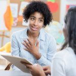 A importância de a escola manter a comunicação com a família