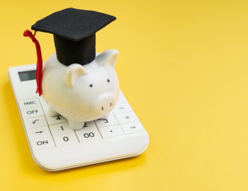 Quais são as principais despesas escolares e como lidar com elas?